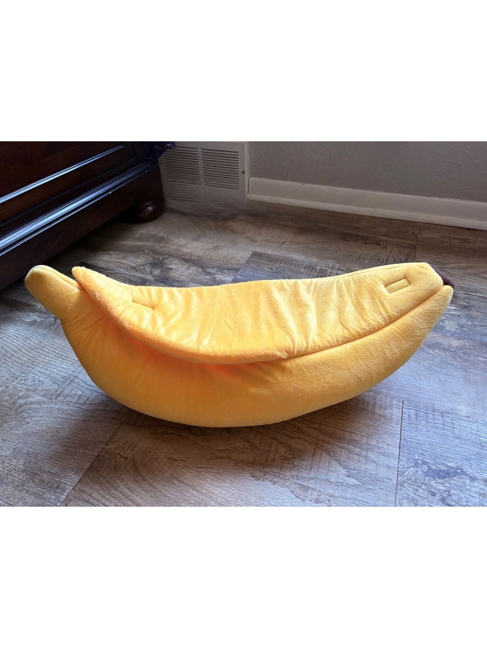 Plush Banana Shaped Pet Bed with Removable Cover, Yellow, Approx. 24 Inches Long